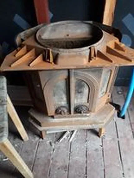 Restoring a Swedish cast-iron stove for a friend who was bringing them to the Polish market: before
