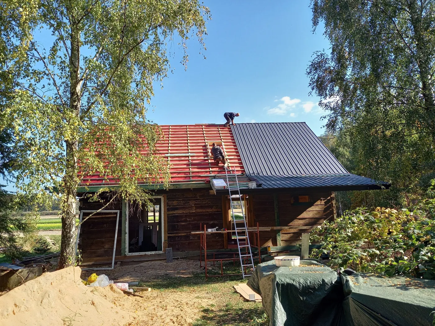 Wrzosówka: remont dachu drewnianego domu
